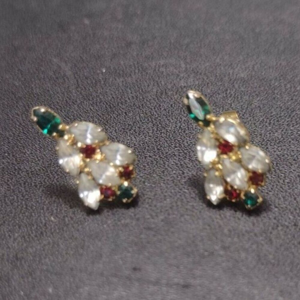 Vintage gold tone rhinestone holiday earrings tree dainty red green